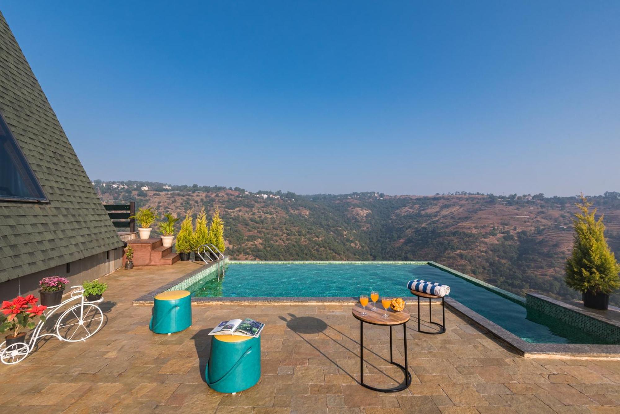 Saffronstays A Vantage, Panchgani - A Pyramid Shaped Unique Luxury Villa With Infinity Valley Views Экстерьер фото